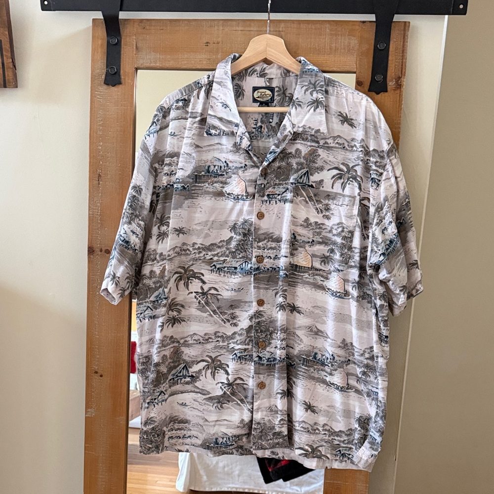 Tommy Bahama Island Print Camp Shirt Size XL